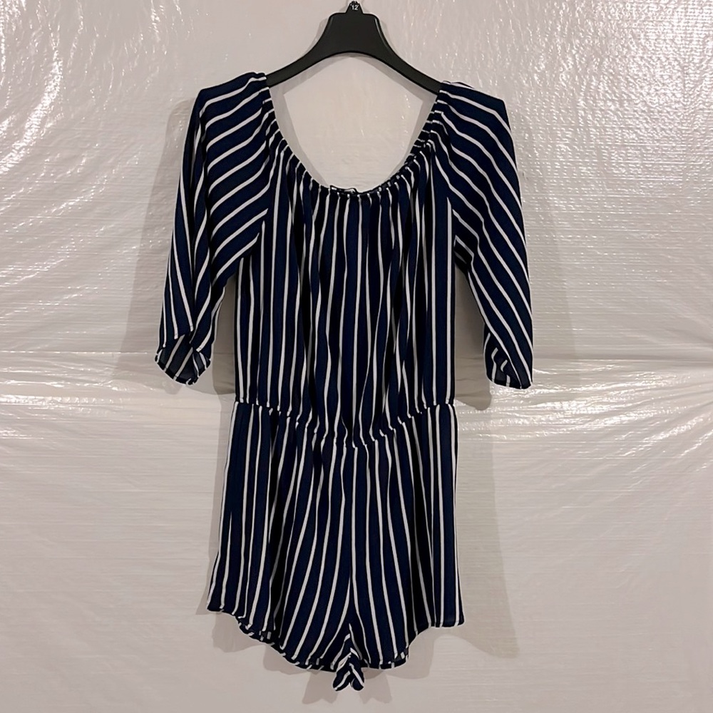 🌸 3/$25 Ambiance navy and white striped romper